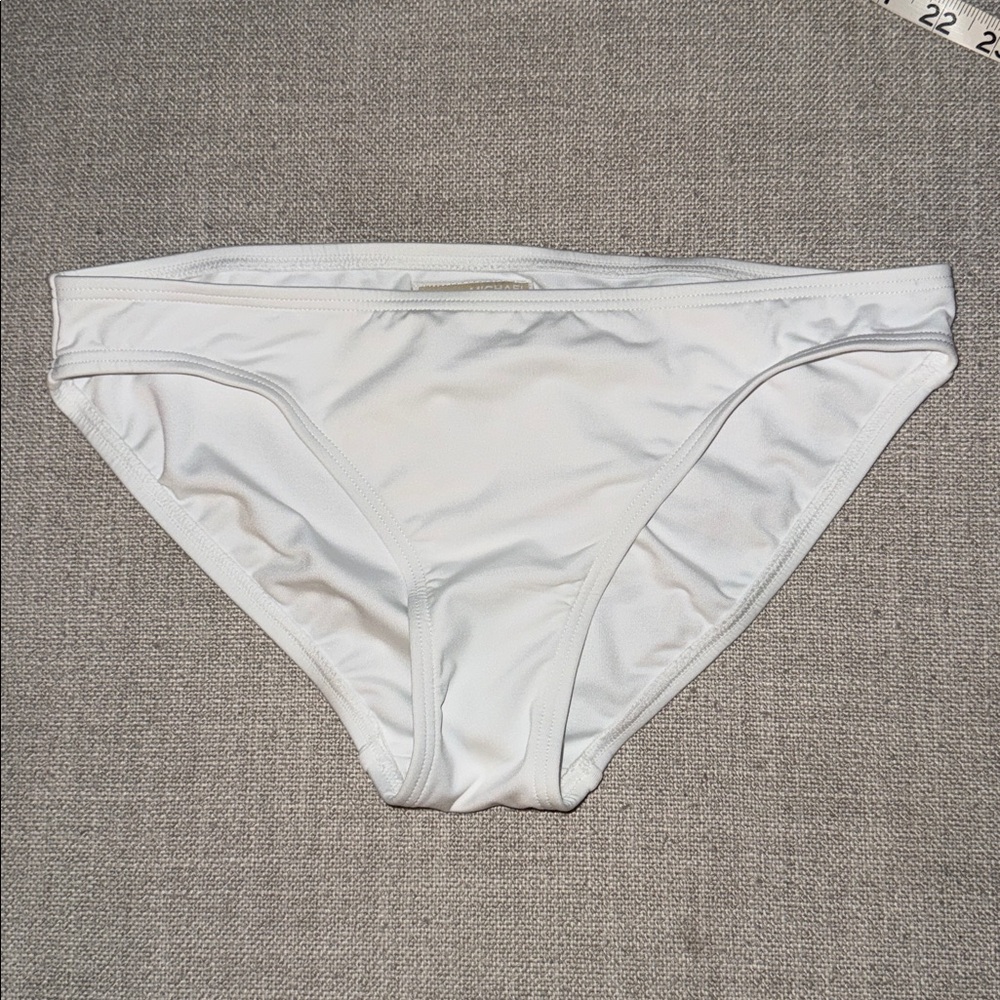 MICHAEL KORS bikini bottom. Black Patterned Size Med New Without tag